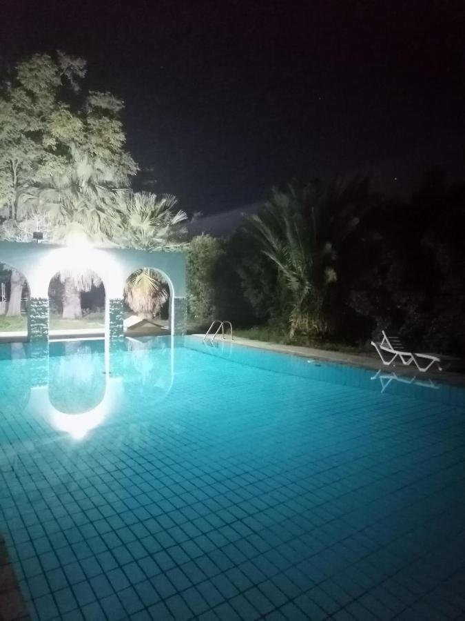 Ευχάριστη Βίλα Στη Χαλκίδα Στην Περιοχή "Αλυκές" Luaran gambar